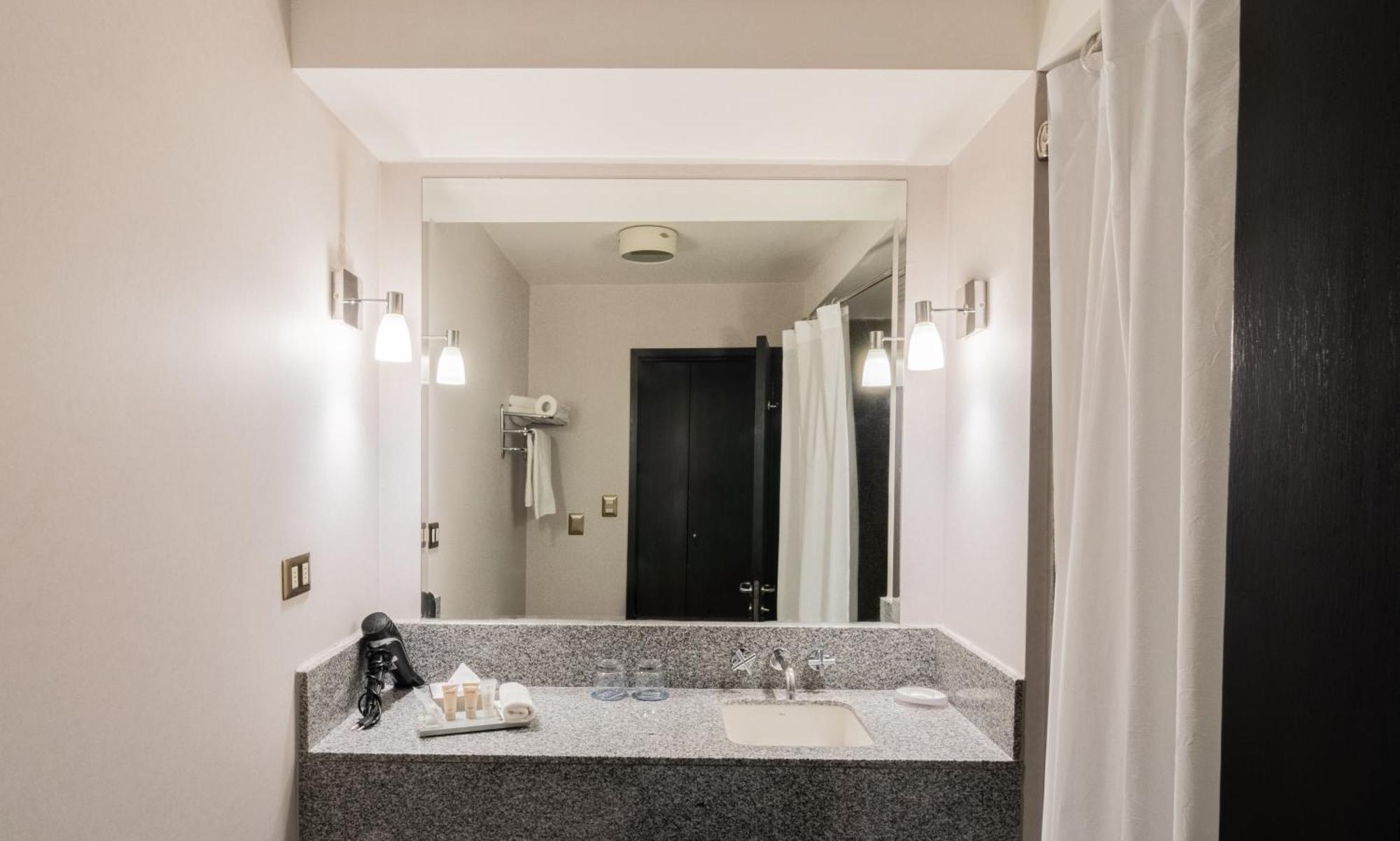 Four Points By Sheraton Los Angeles Bagian luar foto