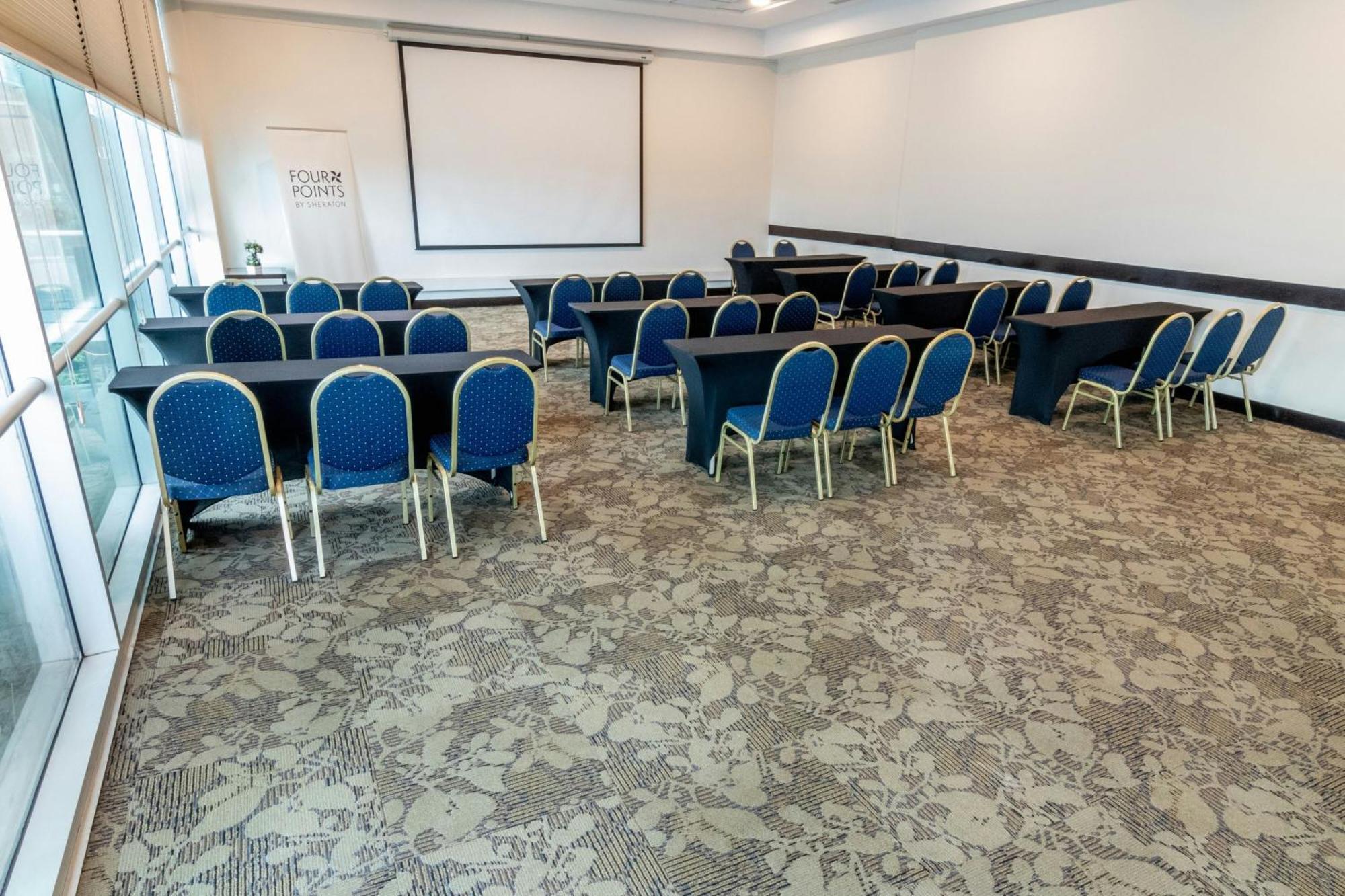 Four Points By Sheraton Los Angeles Bagian luar foto