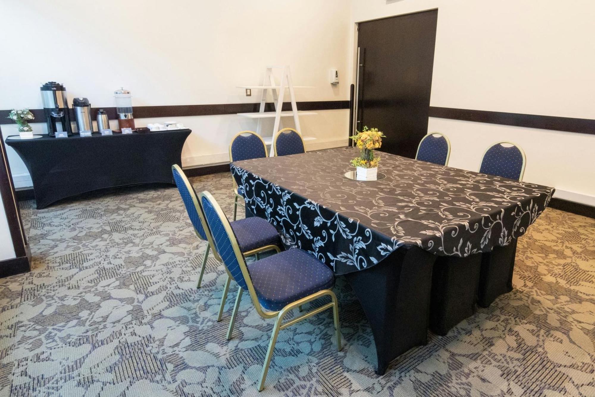 Four Points By Sheraton Los Angeles Bagian luar foto