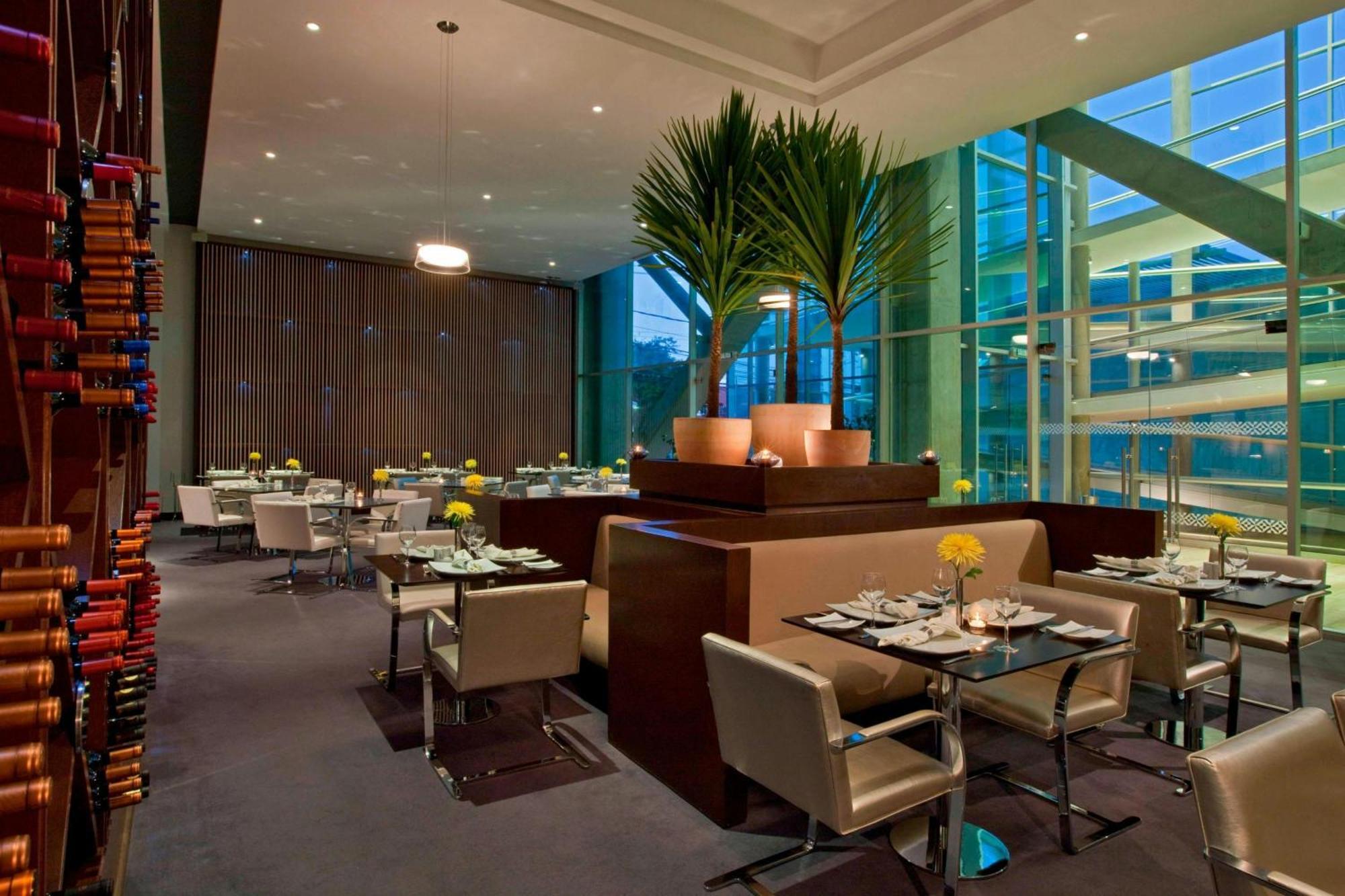 Four Points By Sheraton Los Angeles Bagian luar foto